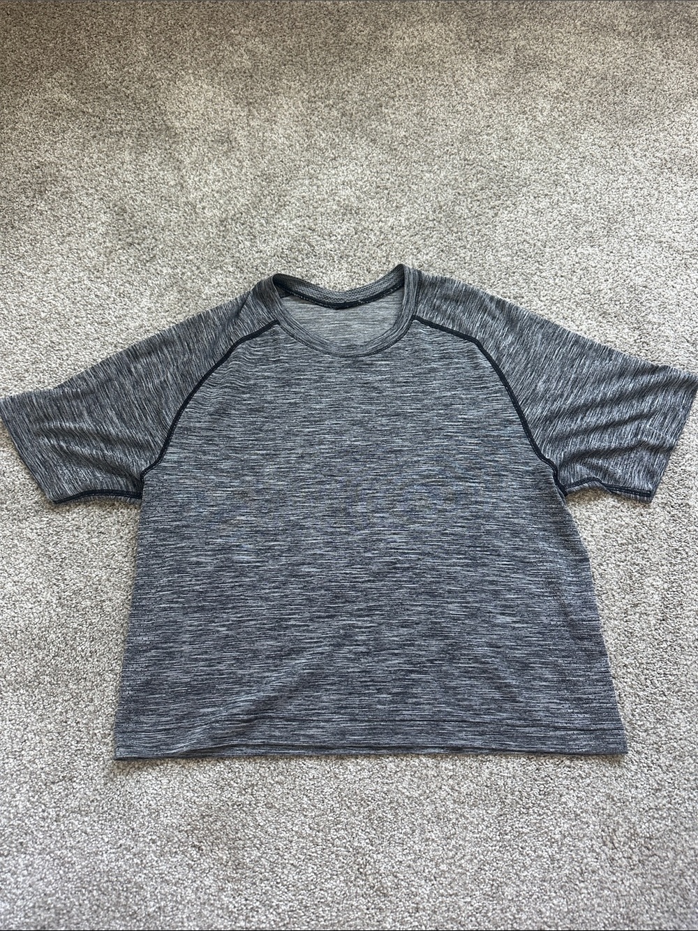 Lululemon athletica Cropped Short Sleeve Heathered Gray Tee